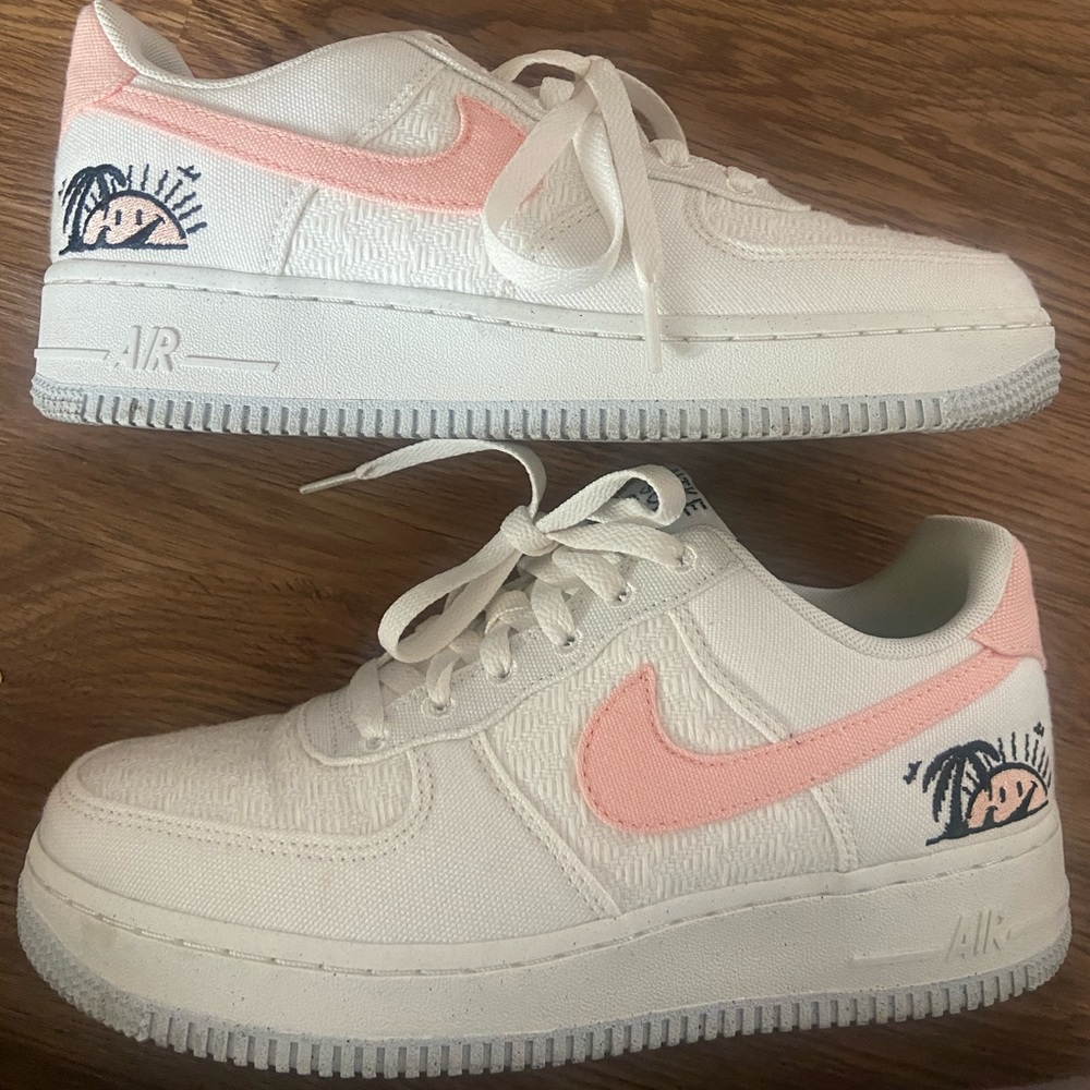 Nike Women’s Air Force 1
